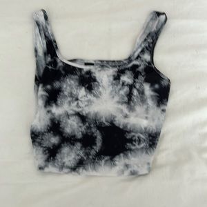 Tie dye black and white cropped tank top. Size XS or 2. Shein.